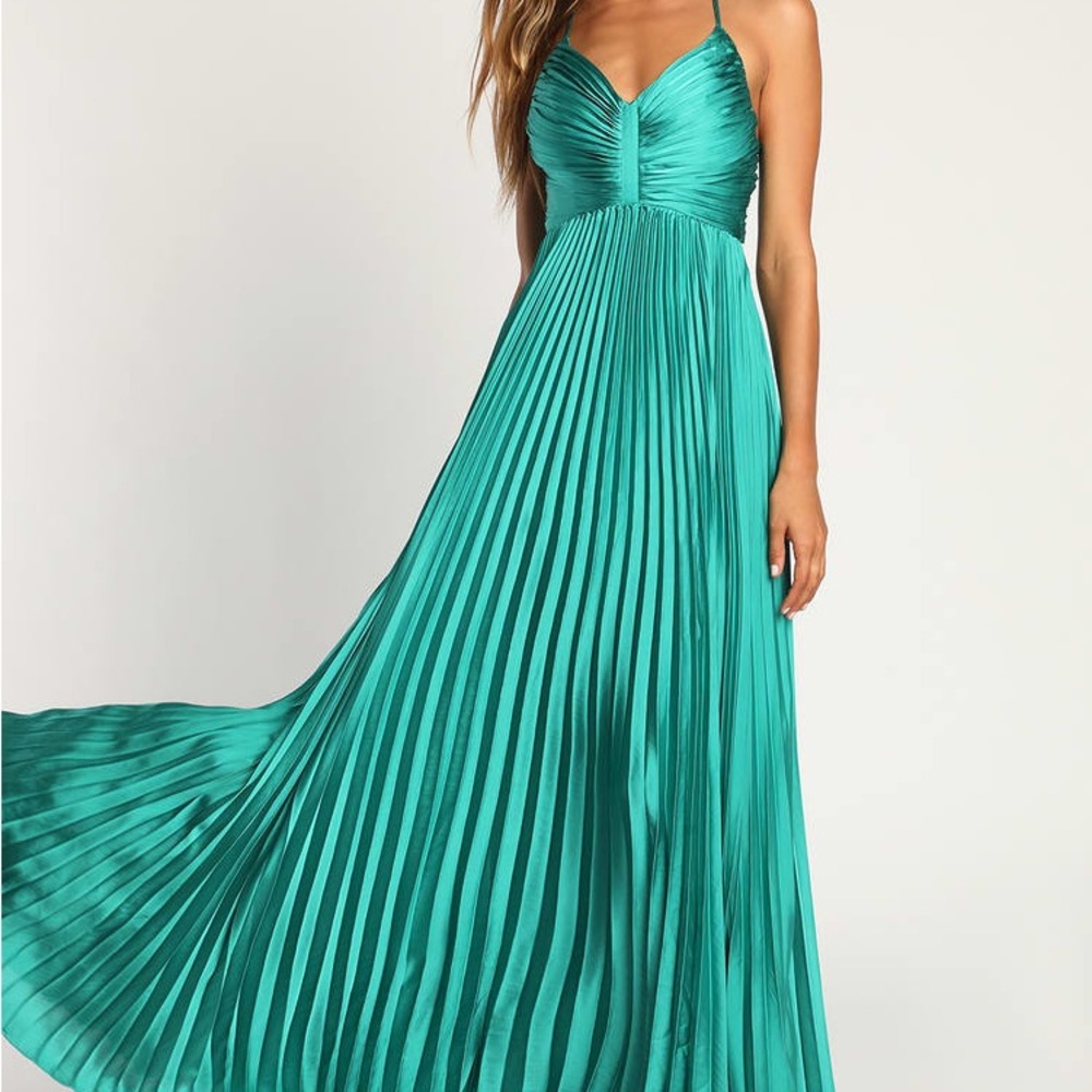 LULU’S DRESS